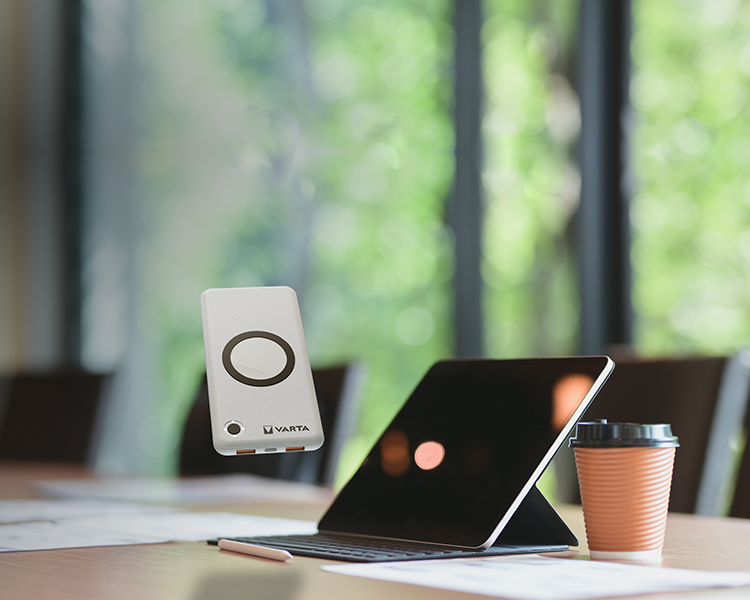 Wireless Power Bank